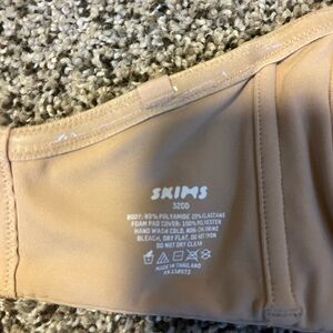 SKIMS Strapless Bra - Light Beige-32DD